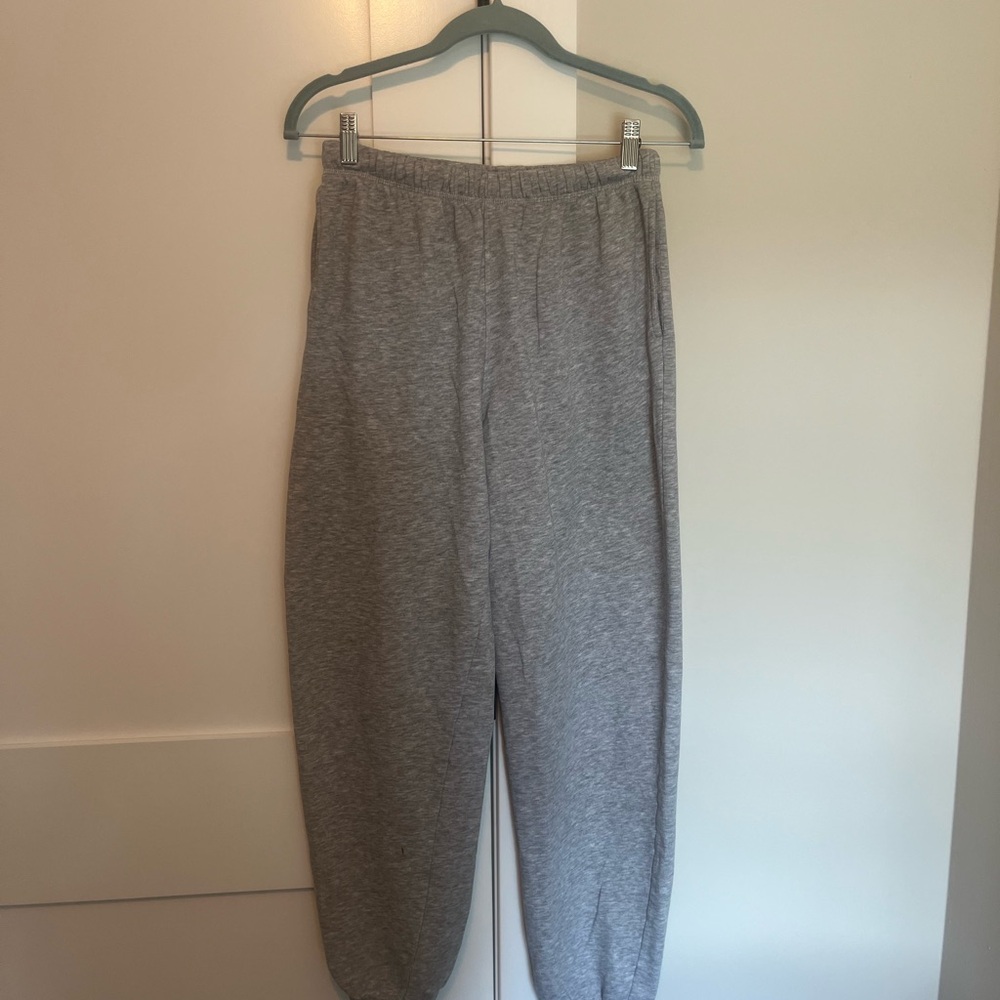 SO Lounge Life Sweatpants in Light Gray